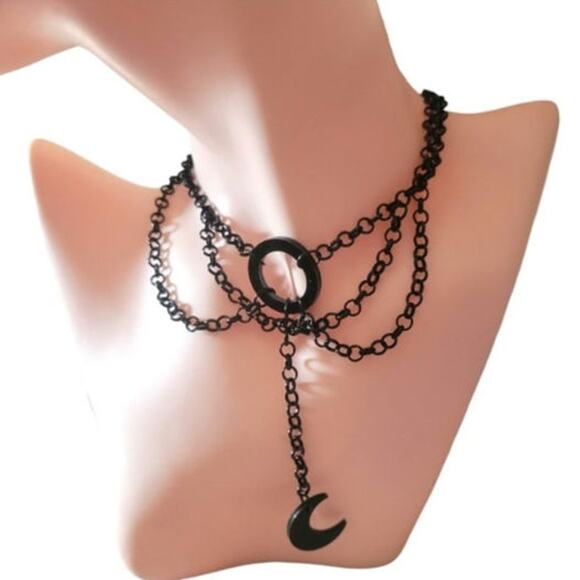 Black gothic layered chain and crescent moon necklace - Picture 1 of 2